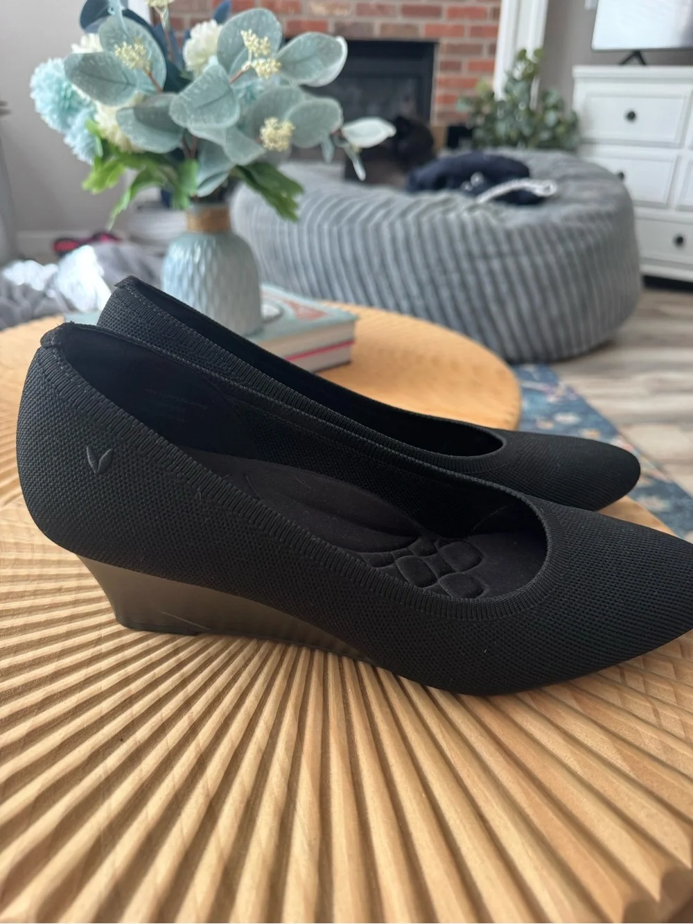 Vivaia Almond Toe Wedge Black size 43-women size 11